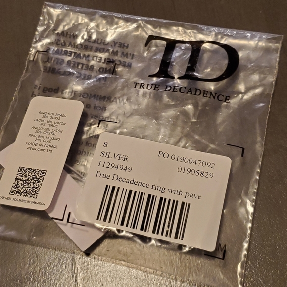 TRUE DECADENCE | Bow Detail Ring sz 6.5 - Picture 9 of 9